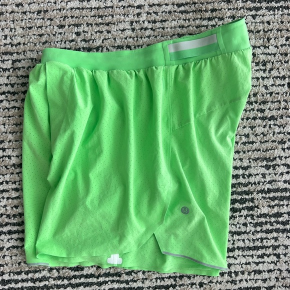 ‼️LULU LEMON FAST & FREE SHORTS‼️ - Picture 5 of 6